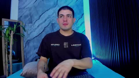 Snapshot of william_steel_ chatting on 09.16.25 William Steel online show from 09.16.25