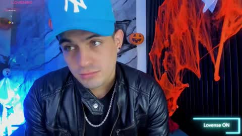 Snapshot of william_steel_ chatting on 10.17.25 William Steel online show from 10.17.25