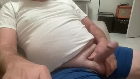 Snapshot of willieb777 chatting on 04.19.26 willieb777 online show from 04.19.26