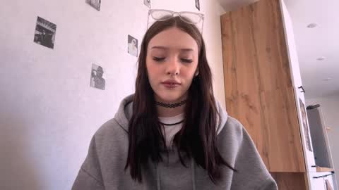 Mia online show from 04.07.26