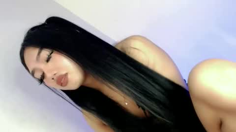 LE XI online show from 01.18.26