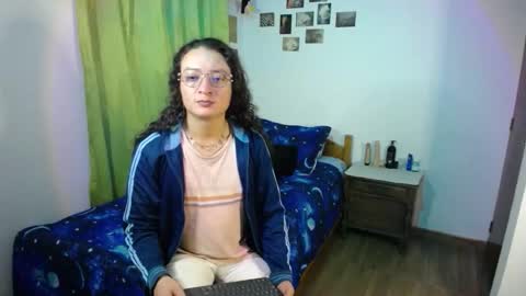 Snapshot of willmonkey chatting on 10.25.25 willmonkey online show from 10.25.25