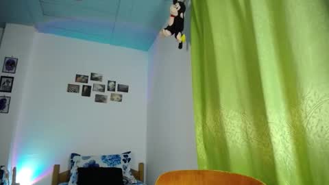 Snapshot of willmonkey chatting on 11.16.25 willmonkey online show from 11.16.25