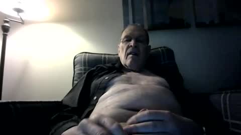 Snapshot of willnedoher chatting on 12.15.24 Willhedoher online show from 12.15.24