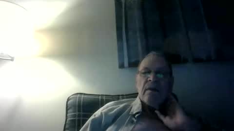 Snapshot of willnedoher chatting on 12.19.24 Willhedoher online show from 12.19.24