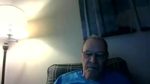Snapshot of willnedoher chatting on 12.25.24 Willhedoher online show from 12.25.24