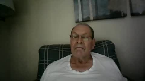 Snapshot of willnedoher chatting on 02.02.25 Willhedoher online show from 02.02.25