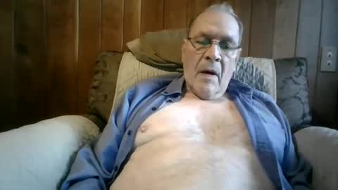 Snapshot of willnedoher chatting on 02.05.25 Willhedoher online show from 02.05.25