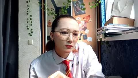 Phoebe online show from 04.15.26