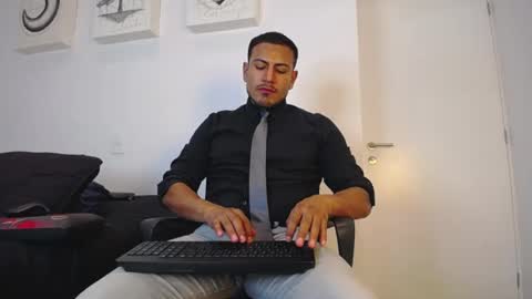 Snapshot of willsandler1 chatting on 07.17.26 Will Sandler online show from 07.17.26