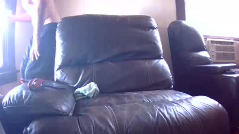 Snapshot of willydogg83 chatting on 09.28.25 willydogg83 online show from 09.28.25