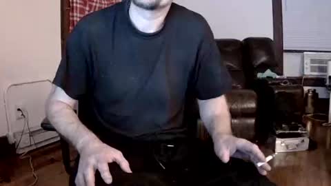 Snapshot of willydogg83 chatting on 11.10.25 willydogg83 online show from 11.10.25