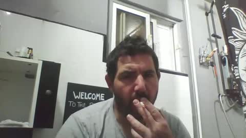 Snapshot of windowpane5 chatting on 01.04.25 windowpane online show from 01.04.25