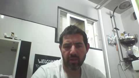 Snapshot of windowpane5 chatting on 01.05.25 windowpane online show from 01.05.25