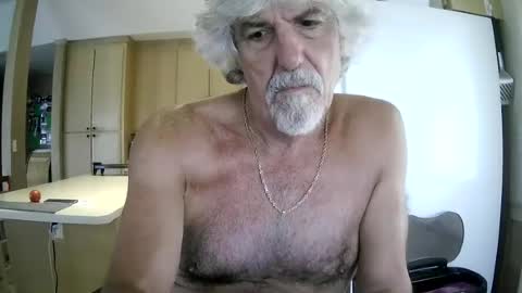 Snapshot of winedog2020 chatting on 06.23.26 Gundja Man online show from 06.23.26