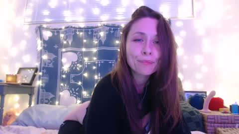 Snapshot of wingardiumleveveosa chatting on 12.20.24 Eevie online show from 12.20.24