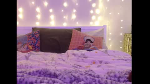 Snapshot of wingardiumleveveosa chatting on 01.24.25 Eevie online show from 01.24.25