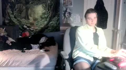 Snapshot of winter123137 chatting on 12.31.24 Winter online show from 12.31.24