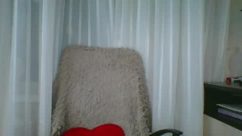 Snapshot of winter__white_rose chatting on 04.12.26 Emma online show from 04.12.26