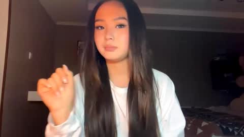 Amina online show from 10.25.25