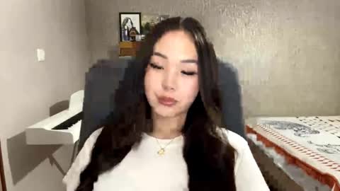 Amina online show from 10.31.25