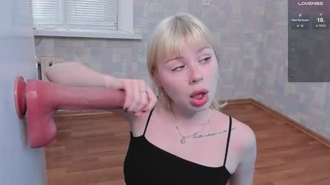 Sophie weight 50kg height 160 online show from 10.09.25