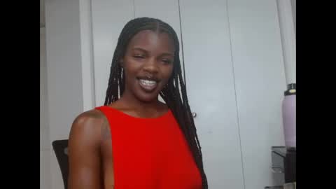 Snapshot of wishhwashy22 chatting on 05.26.26 Chanel online show from 05.26.26