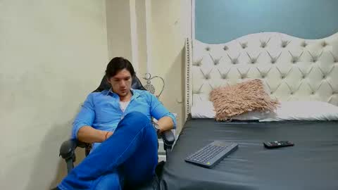 Snapshot of wiston_cox chatting on 02.12.26 Wiston online show from 02.12.26