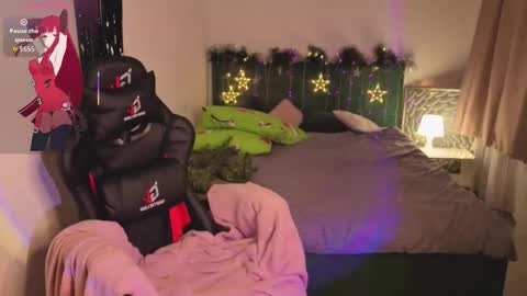 Vivian online show from 12.20.25