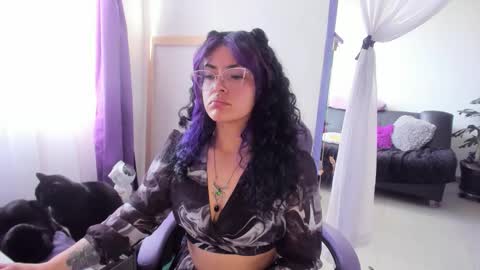     Luna Violeta  A r t i s t  online show from 10.02.25