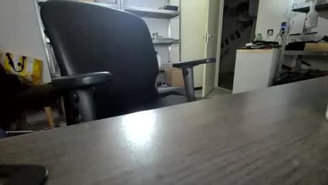 wnhz27 online show from 10.23.25