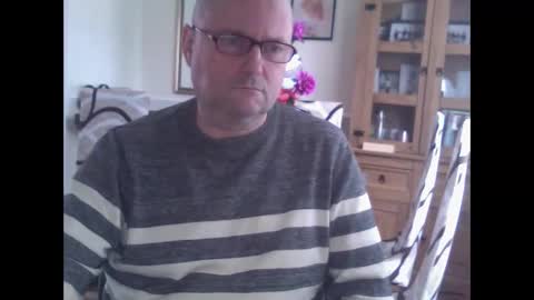 Snapshot of wobble444 chatting on 05.12.26 wobble444 online show from 05.12.26