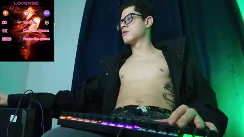 Snapshot of wolfan_sky chatting on 01.17.26 W O L F online show from 01.17.26