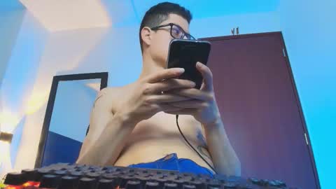 Snapshot of wolfan_sky chatting on 02.02.26 W O L F online show from 02.02.26