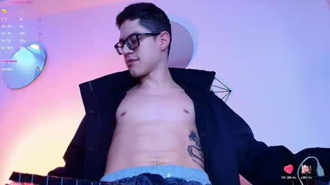 Snapshot of wolfan_sky chatting on 02.07.26 W O L F online show from 02.07.26