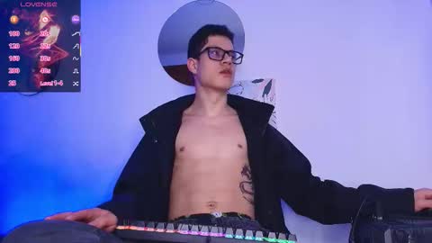 Snapshot of wolfan_sky chatting on 02.20.26 W O L F online show from 02.20.26