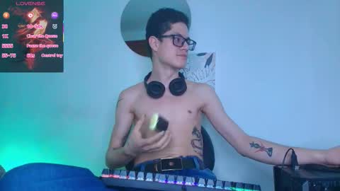  W O L F  online show from 03.05.26