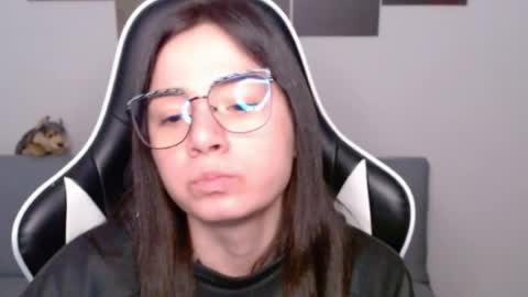 Snapshot of wolfs_daughter chatting on 07.05.26 Alex online show from 07.05.26