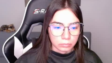 Snapshot of wolfs_daughter chatting on 07.18.26 Alex online show from 07.18.26