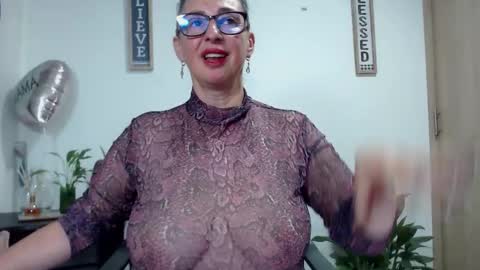 Snapshot of womanhornyx chatting on 02.13.26 Womanhornyx online show from 02.13.26