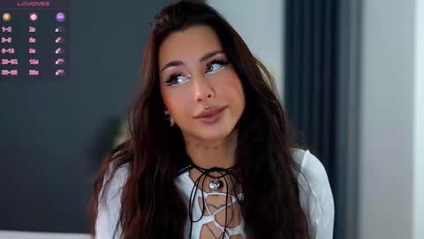 Snapshot of wonthityouback chatting on 02.08.26 Maria online show from 02.08.26