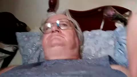 Snapshot of woodpecker115 chatting on 01.28.25 woodpecker115 online show from 01.28.25