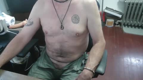 Snapshot of woodworker6473 chatting on 07.18.26 woodworker6473 online show from 07.18.26