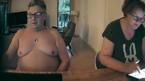 woodwurm and Snoeske online show from 10.17.25