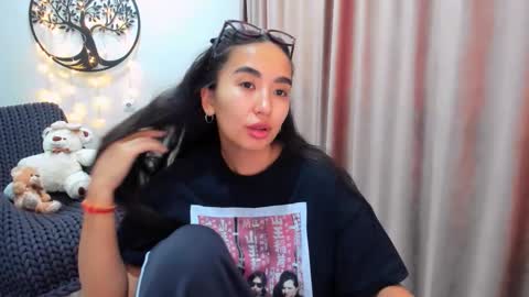 dudetta Kim online show from 02.17.26