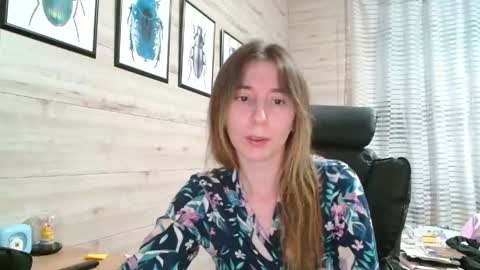 Anna  online show from 04.29.26