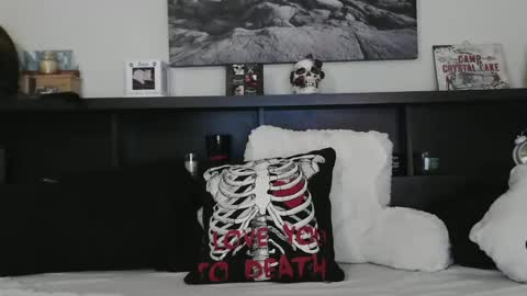 Crystal Lake online show from 01.20.25