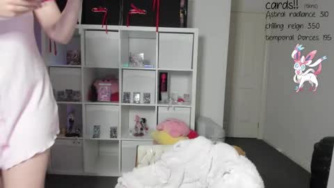 Snapshot of wrenvalentine chatting on 09.13.25 Wren Valentine online show from 09.13.25