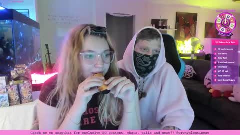 Snapshot of wrenvalentine chatting on 02.14.26 Wren Valentine online show from 02.14.26