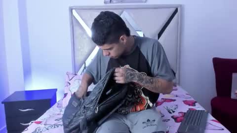 wyatt online show from 11.25.25